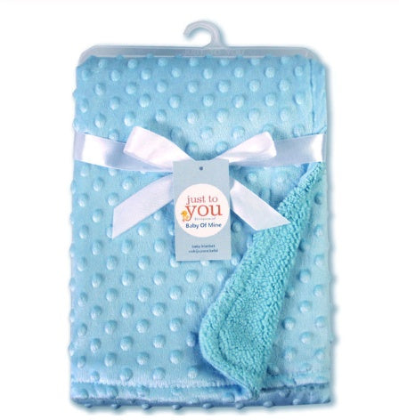 Adorable Polka Dot Baby Blanket - Perfect for Newborns